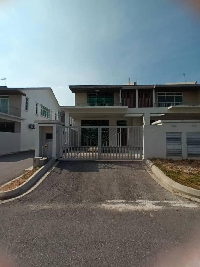 Desaru Melati Homestay Netflix Wifi Bandar Penawar Экстерьер фото